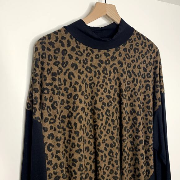 Alembika Chiu Oversized Cheetah Mock Neck Top Women XL Brown - Picture 5 of 13